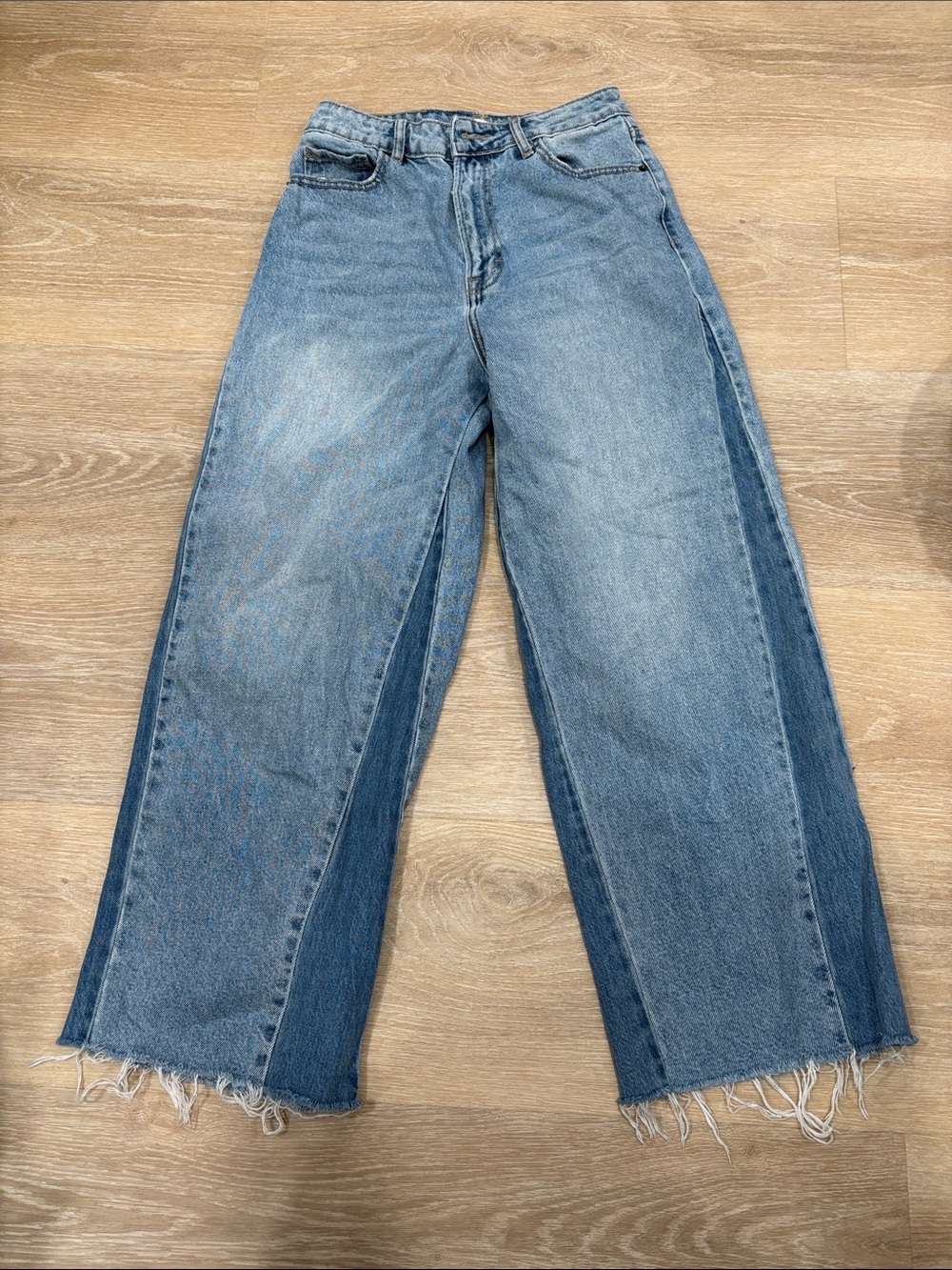 NWT Hidden Jeans Nori Wide‎ Leg Medium Wash Size 27